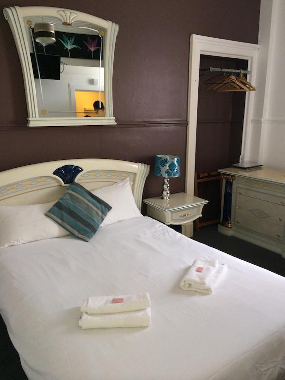 Edinburgh Thistle Guest House ภายนอก รูปภาพ